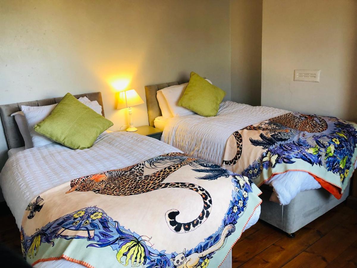 דירות Universal Harmony Retreats גלסטונברי מראה חיצוני תמונה
